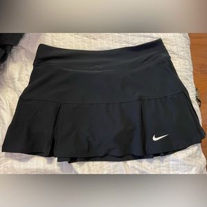 Nike dri fit tennis or golf skirt skort size medium black